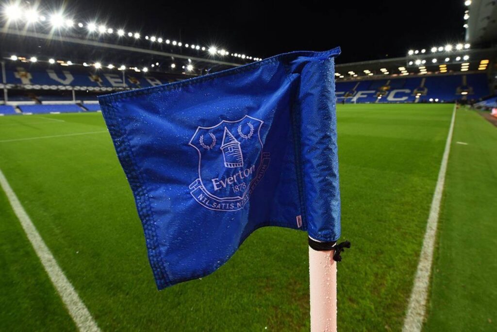 Bandeira do Everton no estádio do clube