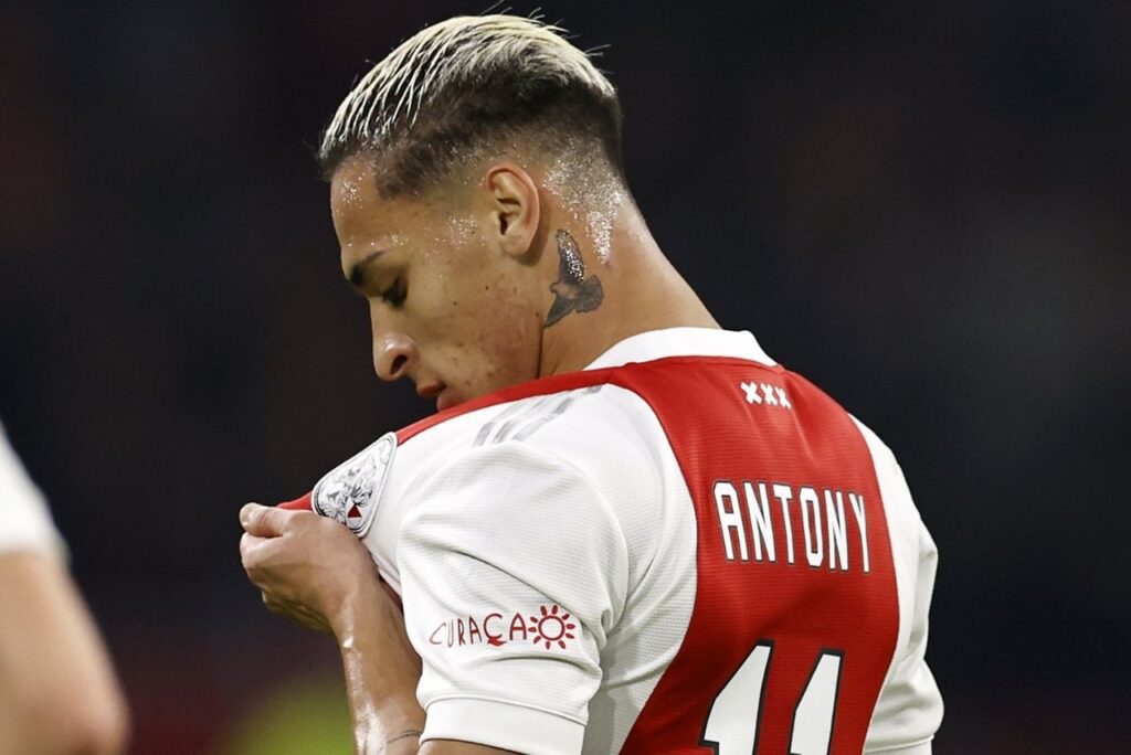 Ajax rejeita oferta do Manchester United por Antony