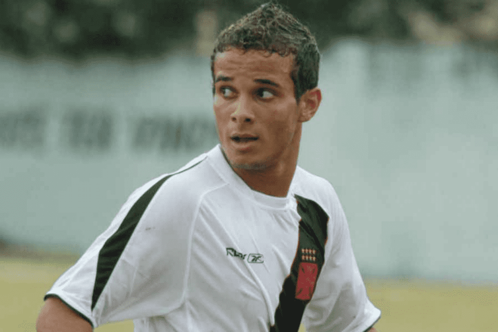 ASA contrata Morais, ex-meia de Vasco e Corinthians