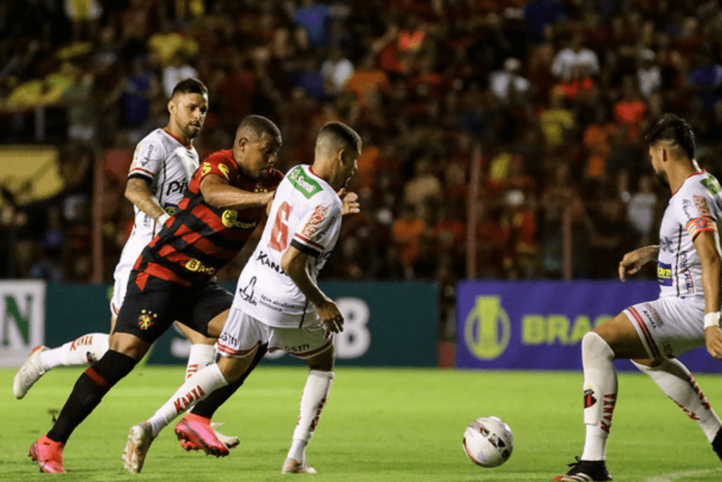 Vitória fecha com atacante ex-Santos, Sport e Bahia