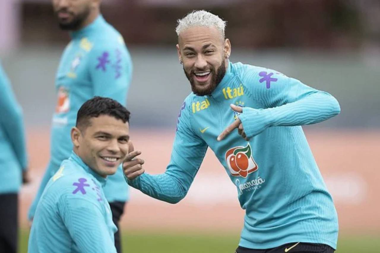 Thiago Silva opina sobre futuro de Neymar: "Tem que ir pro Chelsea"