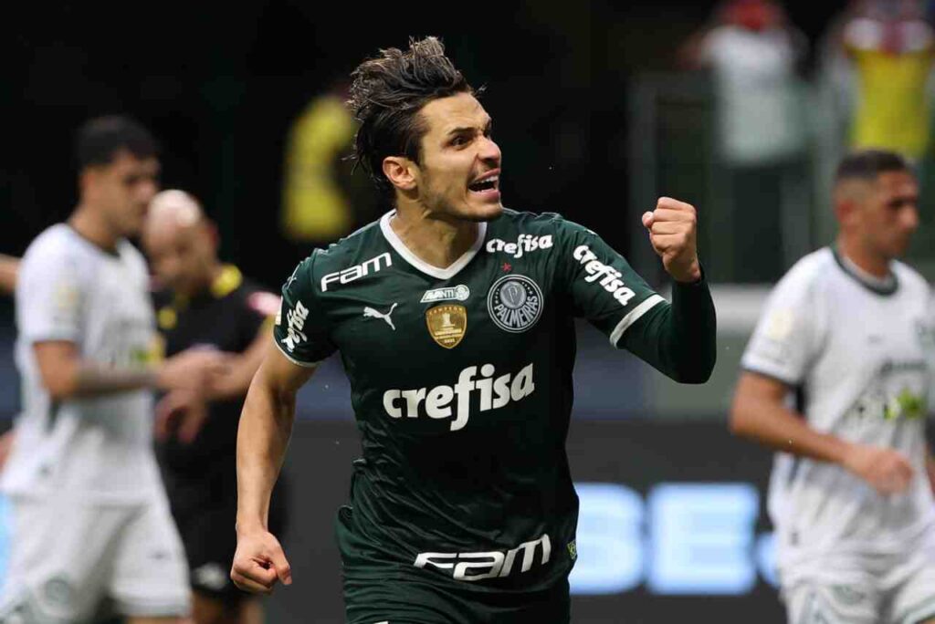 Palmeiras goleia o Goiás e vence a 5ª consecutiva no Brasileirão