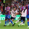 Atacante Gabriel Martinelli, do Arsenal, comemora gol contra o Crystal Palace