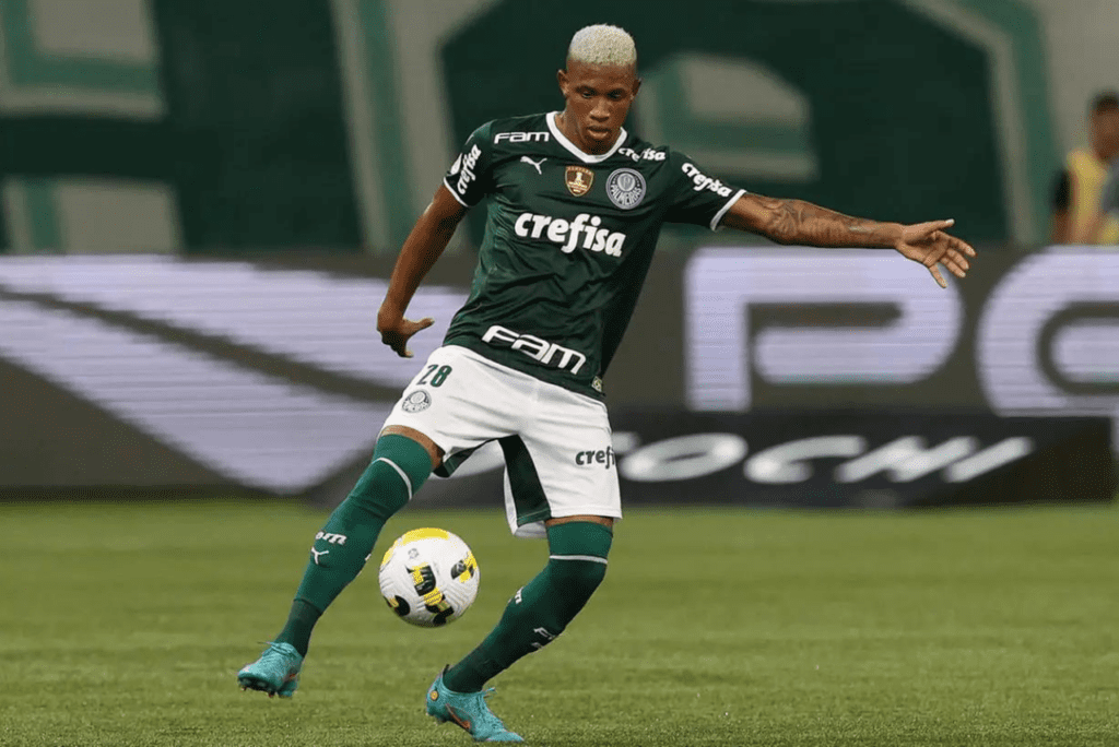 Palmeiras encaminha venda de Danilo para time da Premier League