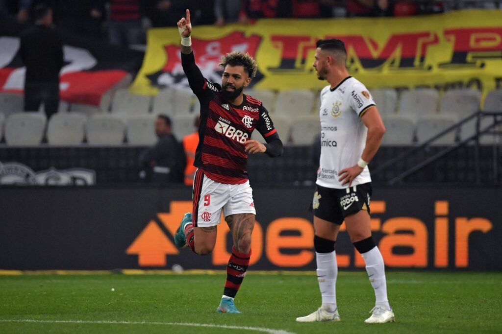 Flamengo vence o Corinthians pela Libertadores - Gabigol