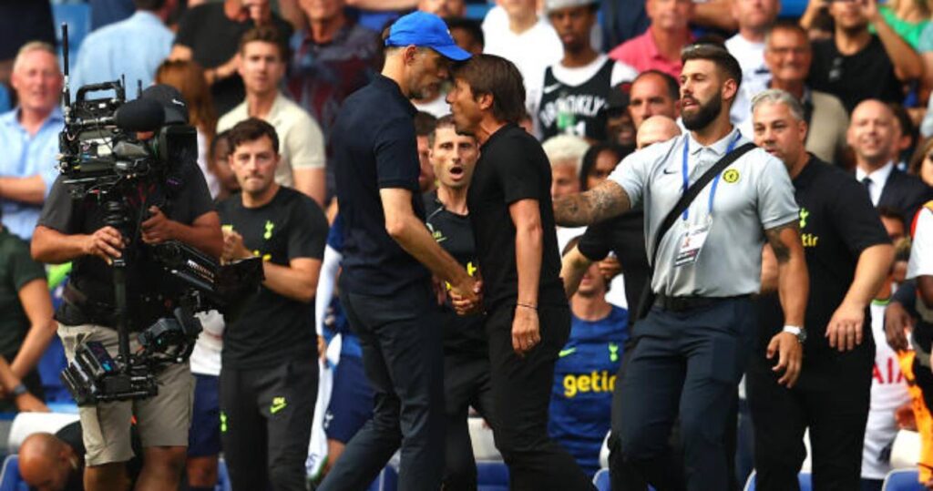 Thomas Tuchel e Antonio Conte discutem na Premier League Foto: Getty Images