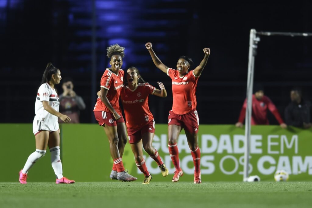 Internacional venceu o São Paulo e vai à final do Brasileirão Feminino
