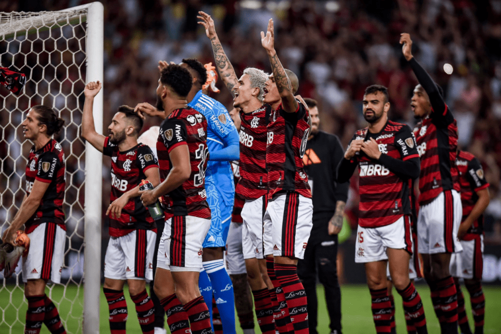 Jogadores do Flamengo comemoram vitória na semifinal da Libertadores
