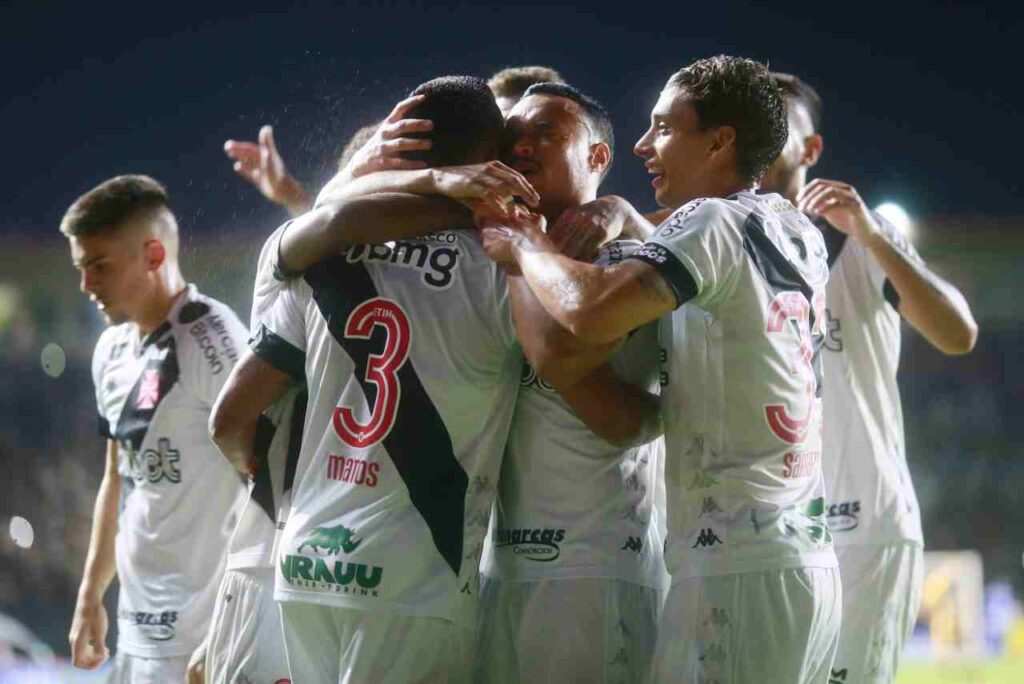 Com tranquilidade, Vasco goleia o Novorizontino na Série B