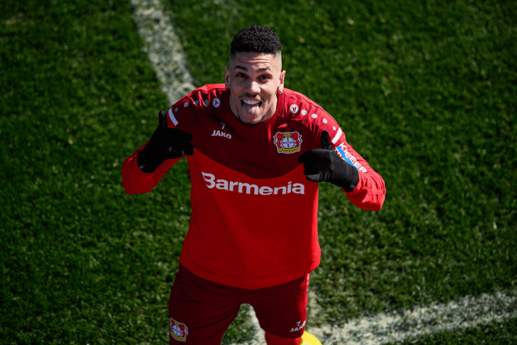 Atacante Paulinho, do Bayer Leverkusen