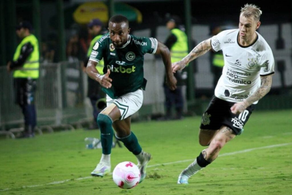 Corinthians empata com Goiás e segue fora do G-4 da Série A