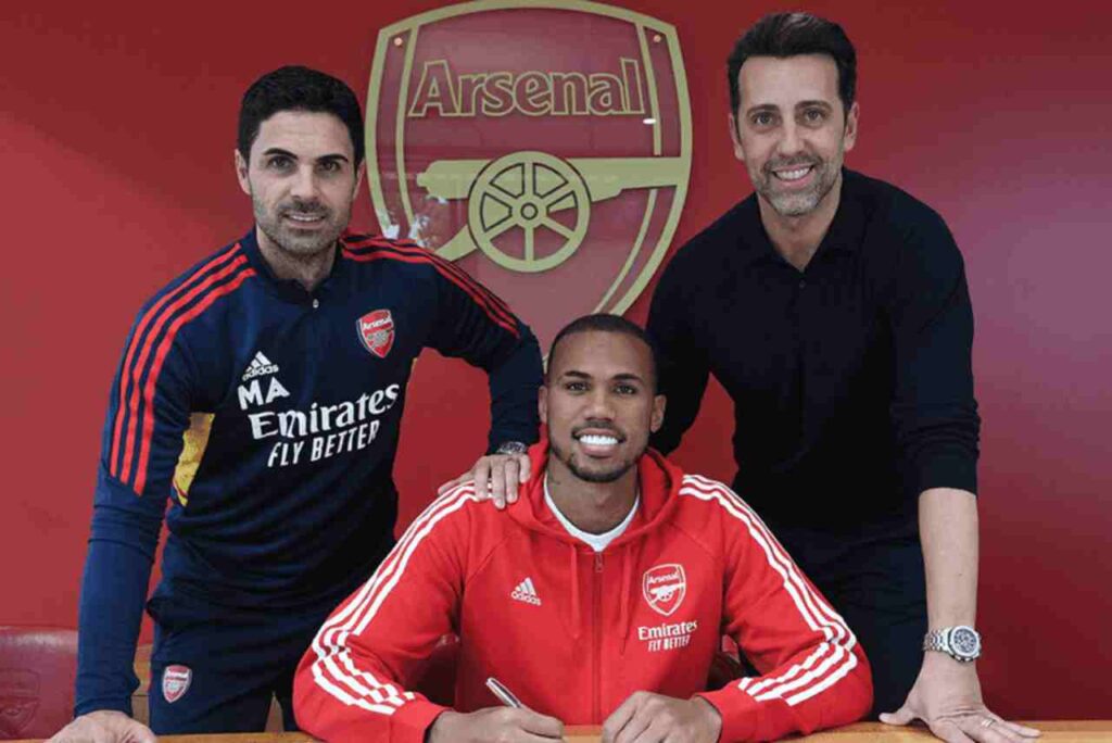 Arsenal renova contrato com zagueiro brasileiro; veja detalhes da extensão
