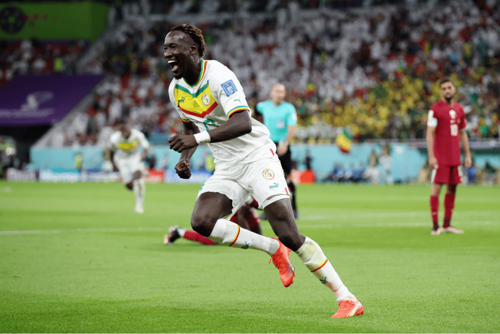 Diédhiou, do Senegal, em jogo contra o Catar, na Copa do Mundo