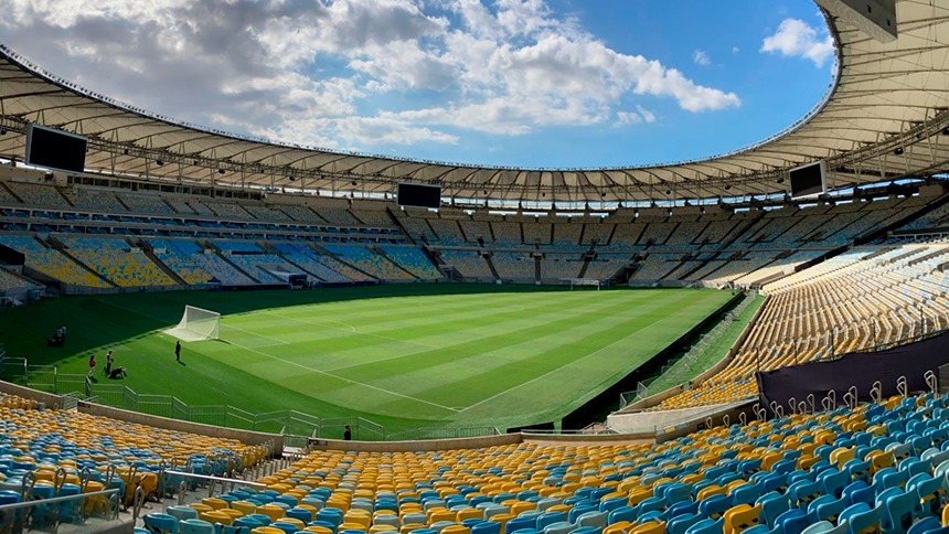 Vasco entra na Jutiça por Maraca: Foto aberta do estádio do Maracanã, com arquibancadas e gramado