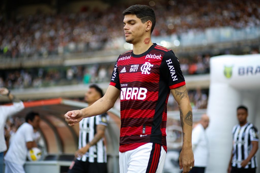 Flamengo - Ayrton Lucas