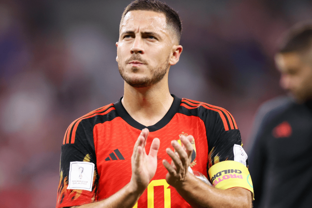 Meia Eden Hazard, da Seleção da Bélgica, bate palmas na Copa do Mundo