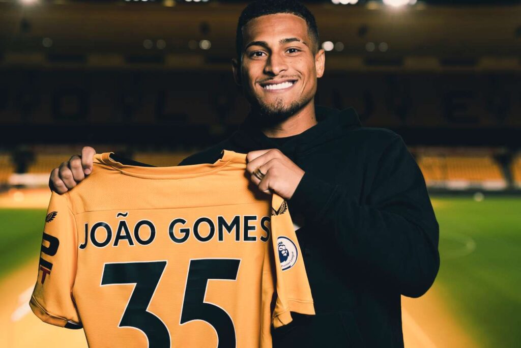 Flamengo vende João Gomes ao Wolverhampton, que brinca em anúncio: #FreeJoaoGomes