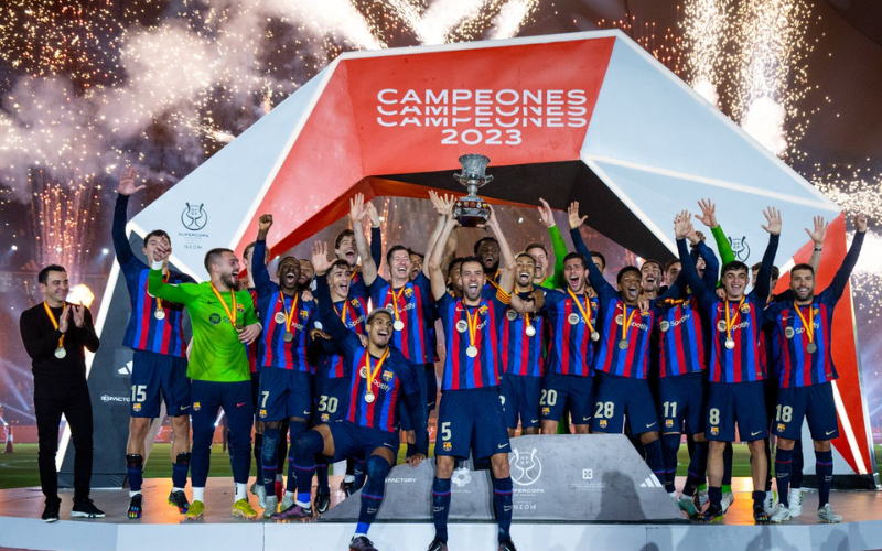 Barcelona comemora conquista da Supercopa.