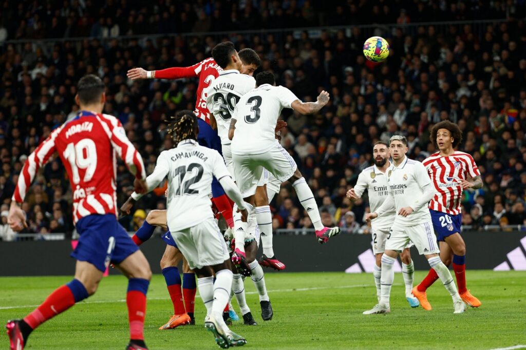 Real e Atlético de Madrid empatam no Bernabéu pelo Espanhol com gols no 2ºT