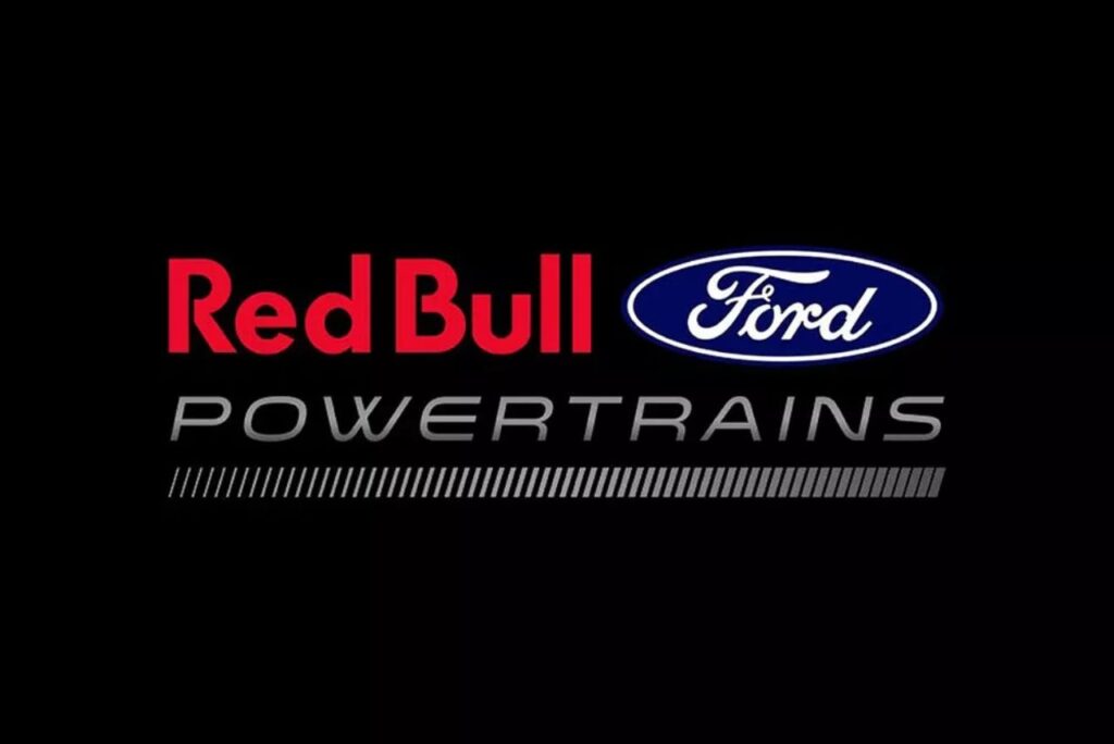 Logomarca da Red Bull e Ford Powertrains na Fórmula 1