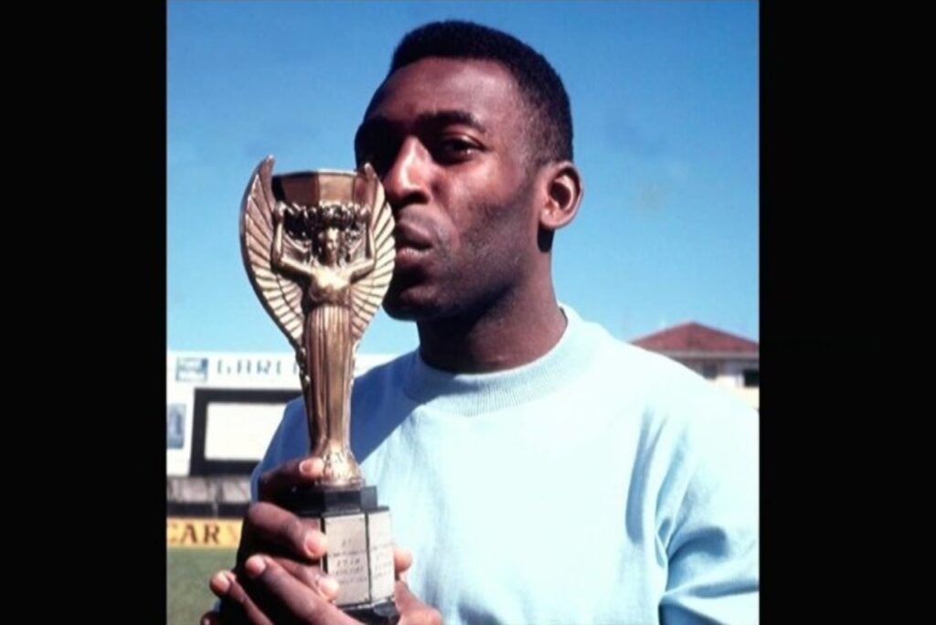 Fifa homenageia Pelé em cerimônia do The Best