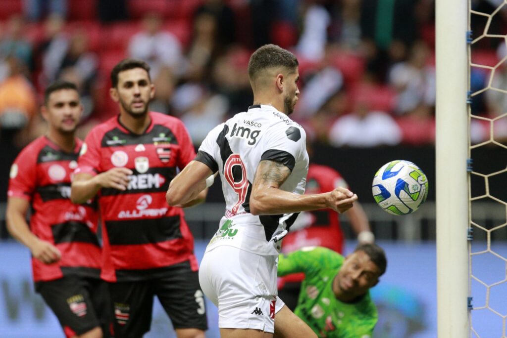 Vasco goleia o Trem-AP e vai à 2ª fase da Copa do Brasil