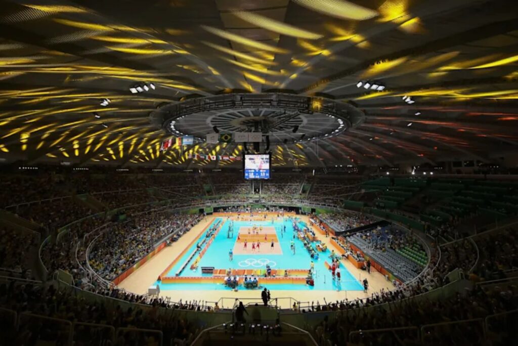 Sede do Pré-Olímpico de Vôlei: Visão interna do ginásio do Maracanãzinho iluminado para jogo da Olimpíada Rio-2016