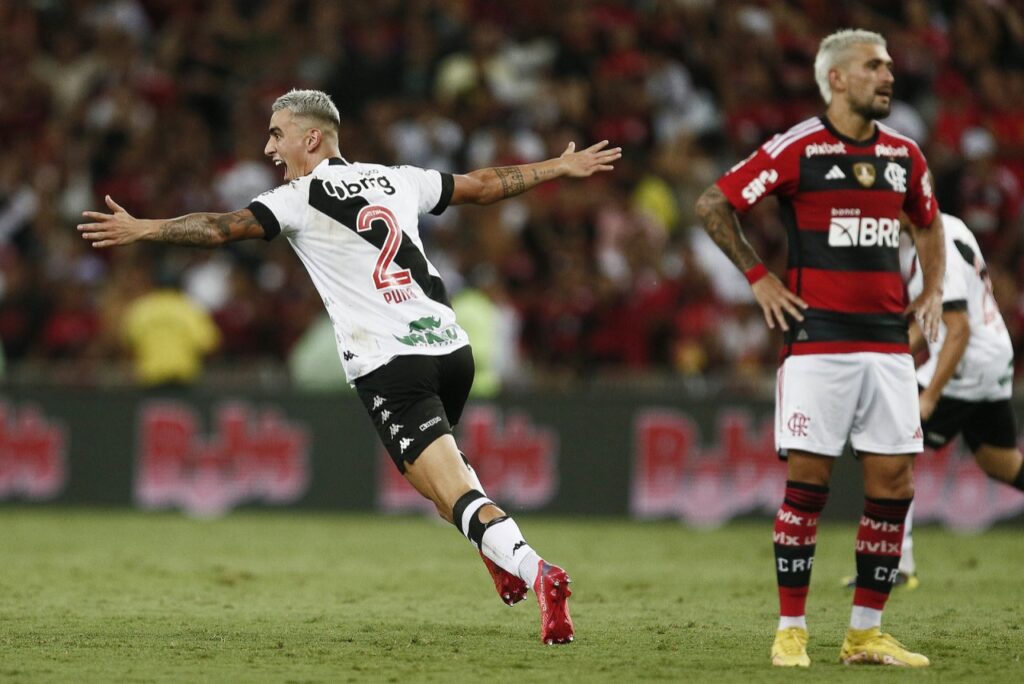 Pumita faz golaço e Vasco vence o Flamengo no Carioca