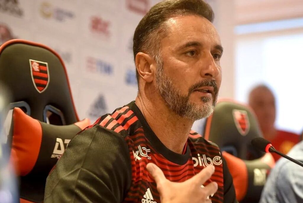 Técnico do Flamengo, Vítor Pereira, em coletiva de apresentação no clube