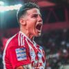 James Rodríguez grita em comemoração a gol marcado pelo Olympiacos