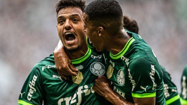 Palmeiras vence o Paulistão: Gabriel Menino e Endrick comemoram gol do Palmeiras contra o Água Santa na final do Campeonato Paulista