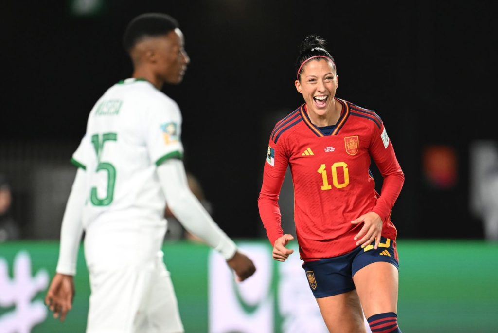 Atacante Jenni Hermoso comemora gol pela Seleção Espanhola contra Zâmbia na Copa do Mundo Feminina