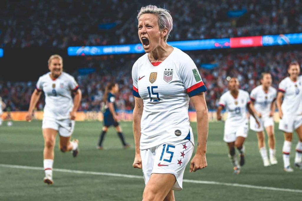 Megan Rapinoe comemora gol dos Estados Unidos contra a França na Copa do Mundo Feminina 2019