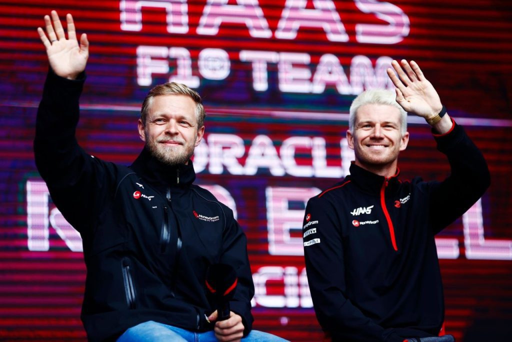 Kevin Magnussen e Nico Hülkenberg, pilotos da Haas, em entrevista na Fórmula 1
