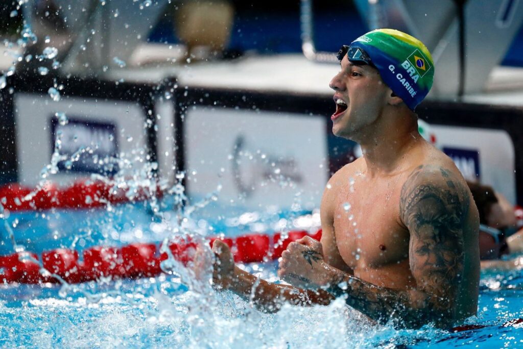 Nadador Guilherme Caribé comemora ouro no Pan-Americano Santiago 2023