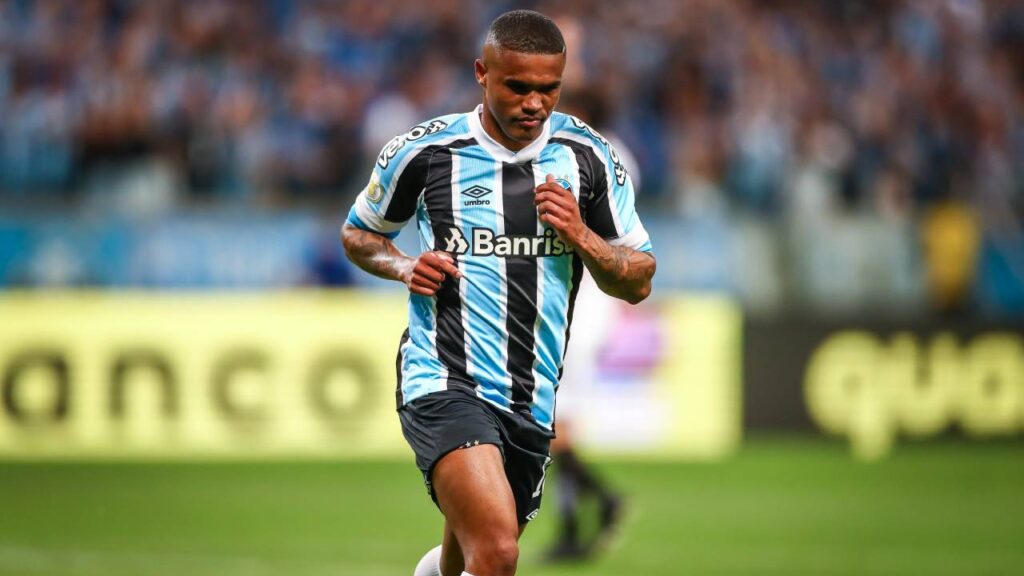 Douglas Costa, ex-Grêmio