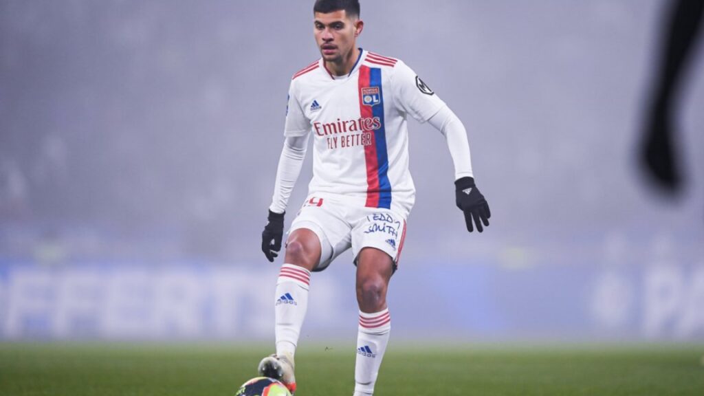 Bruno Guimarães, do Lyon, é alvo da Roma