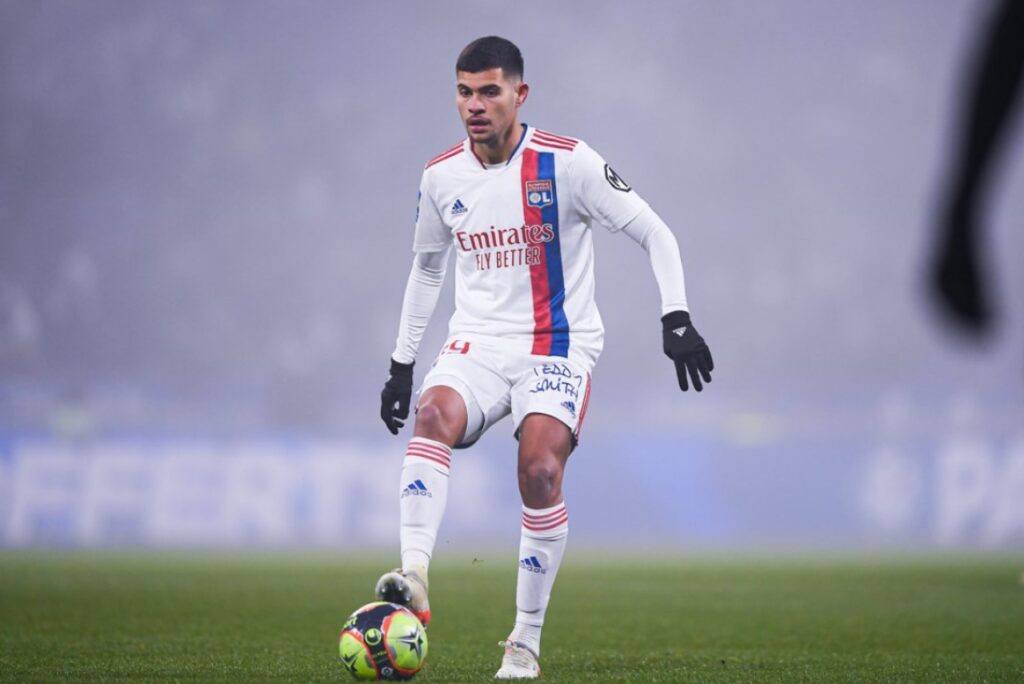 Bruno Guimarães, do Lyon, é alvo da Roma