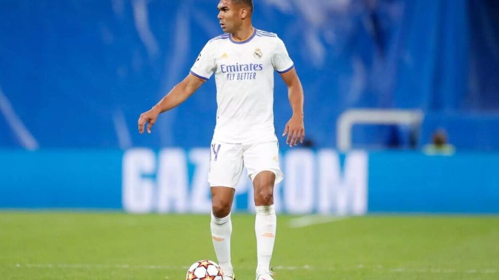 Casemiro entra para o top-10 de estrangeiros com mais jogos no Real Madrid, na pauta do Manchester United