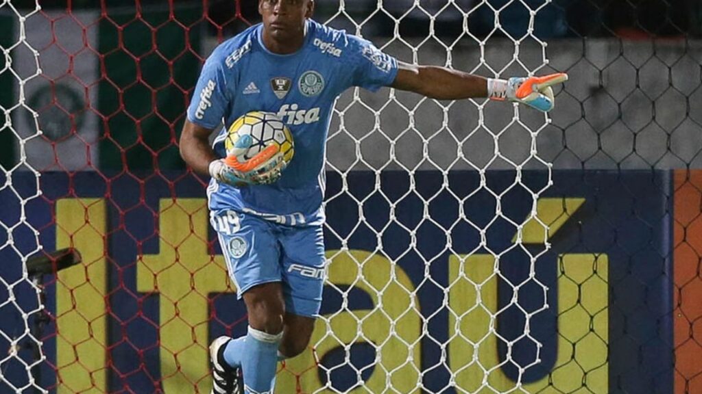 Cruzeiro acerta com goleiro Jaílson e tenta zagueiro Sidnei