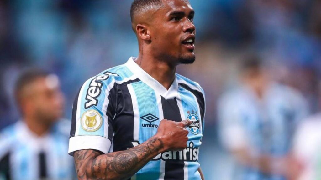 Douglas Costa, do Grêmio