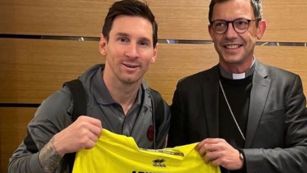 Messi_camisaPapaFrancisco