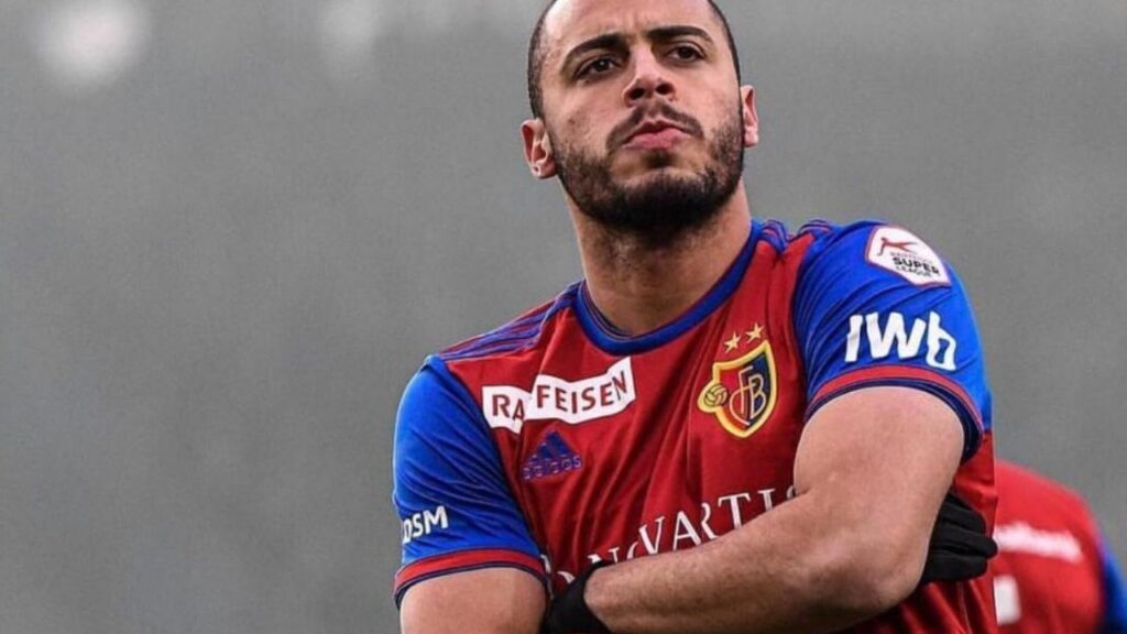 Atacante Arthur Cabral em jogo do Basel