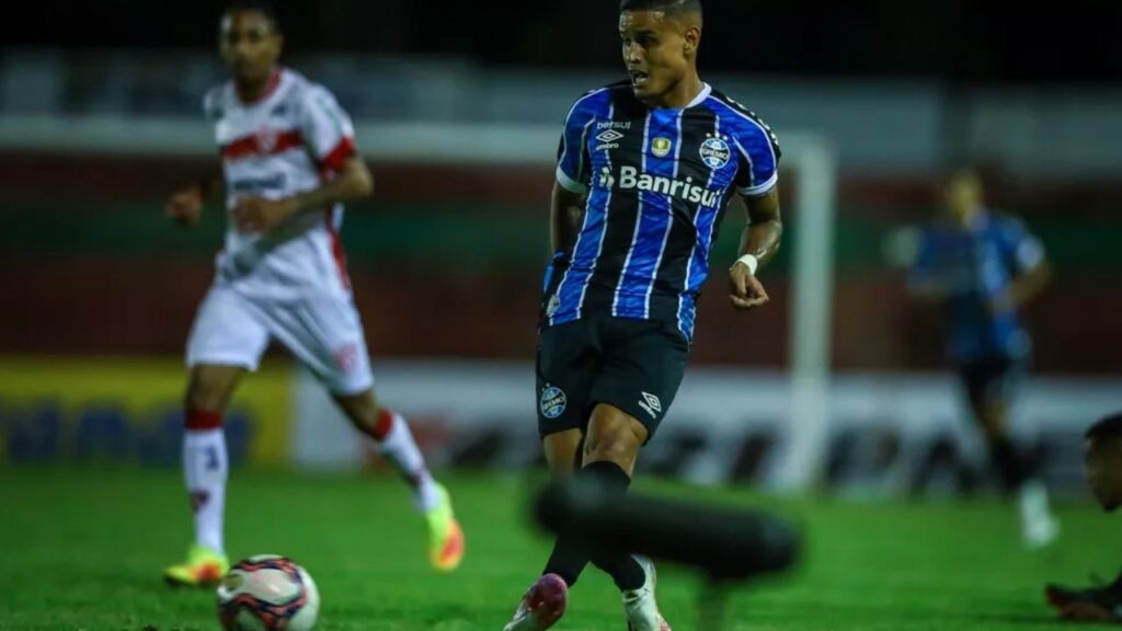 Everton, Grêmio (Cuiabá)