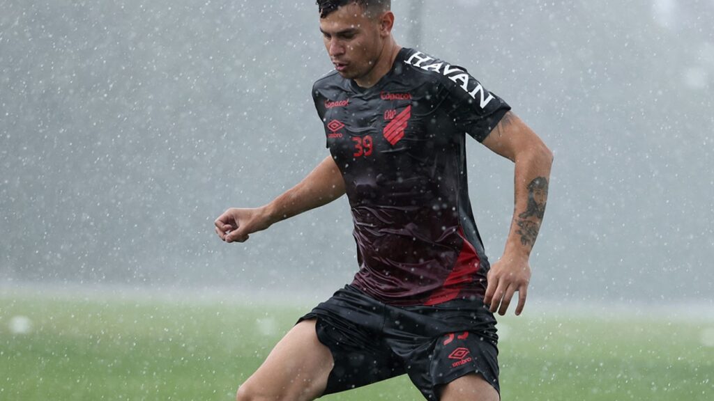 Hugo Moura, volante do Athletico Paranaense