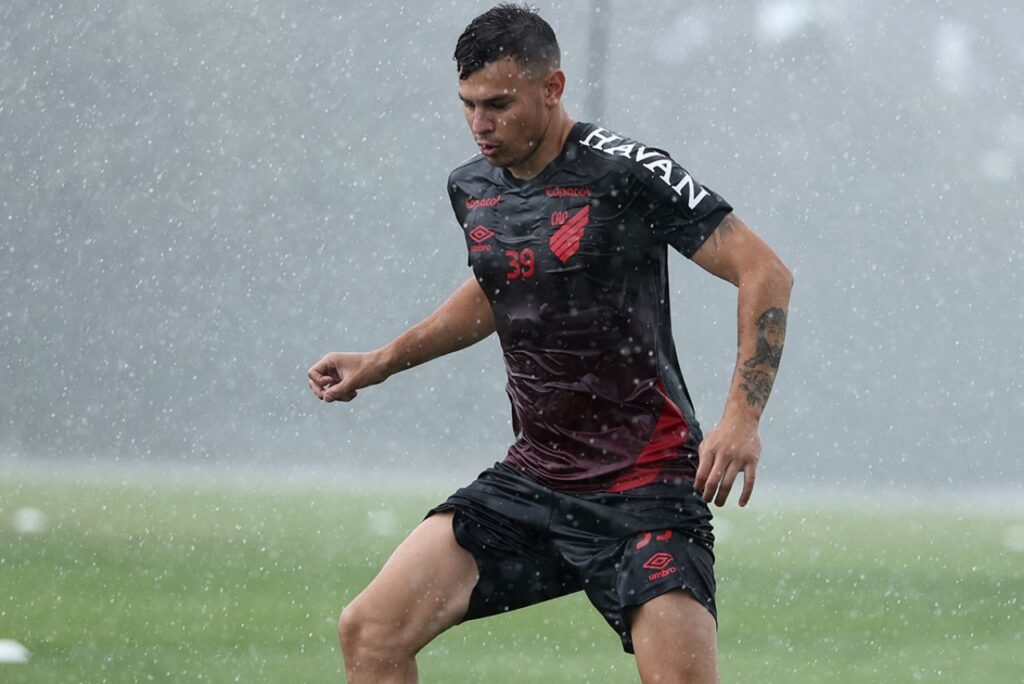 Hugo Moura, volante do Athletico Paranaense