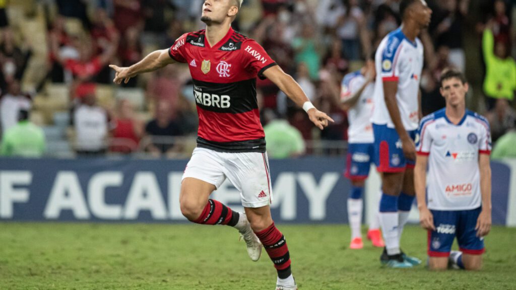 Chelsea quer Andreas Pereira: Meia Andreas Pereira comemora gol pelo Flamengo contra o Bahia