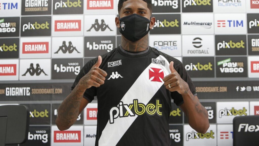 Raniel, atacante do Vasco