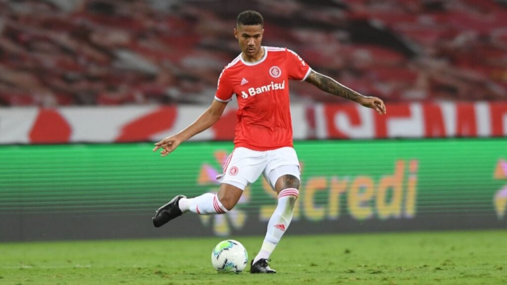 Zé Gabriel está de saída do Internacional