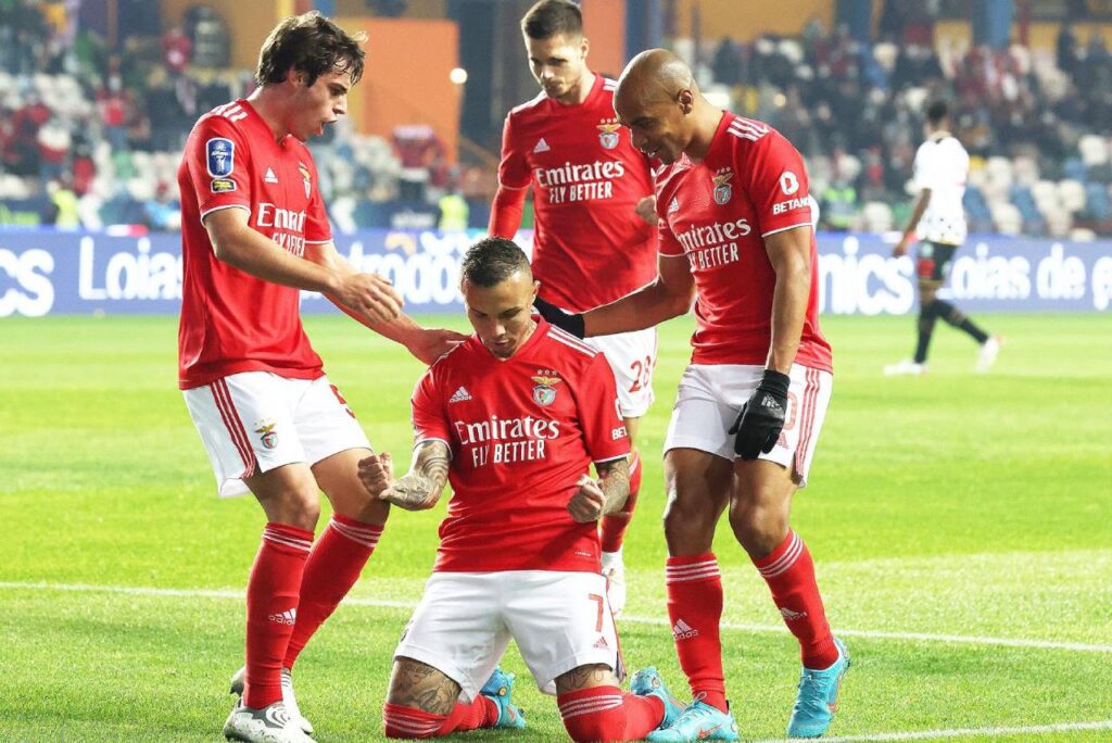 Everton Cebolinha, Benfica (Flamengo)